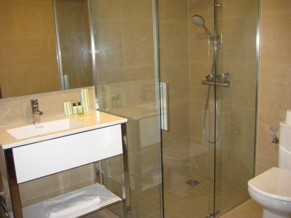 Dinastia Hotel Getafe Ngoại thất bức ảnh
