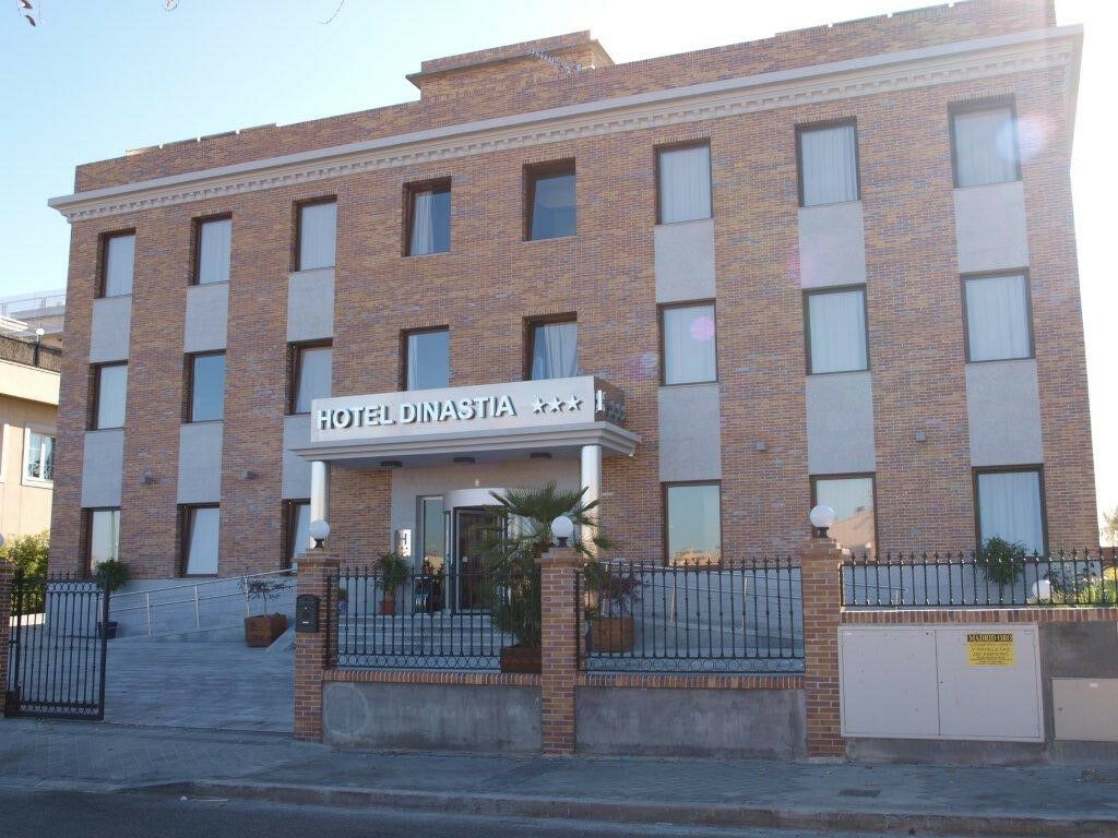 Dinastia Hotel Getafe Ngoại thất bức ảnh